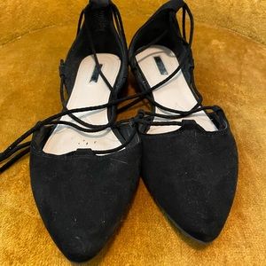 Jennifer Lopez lace up flats